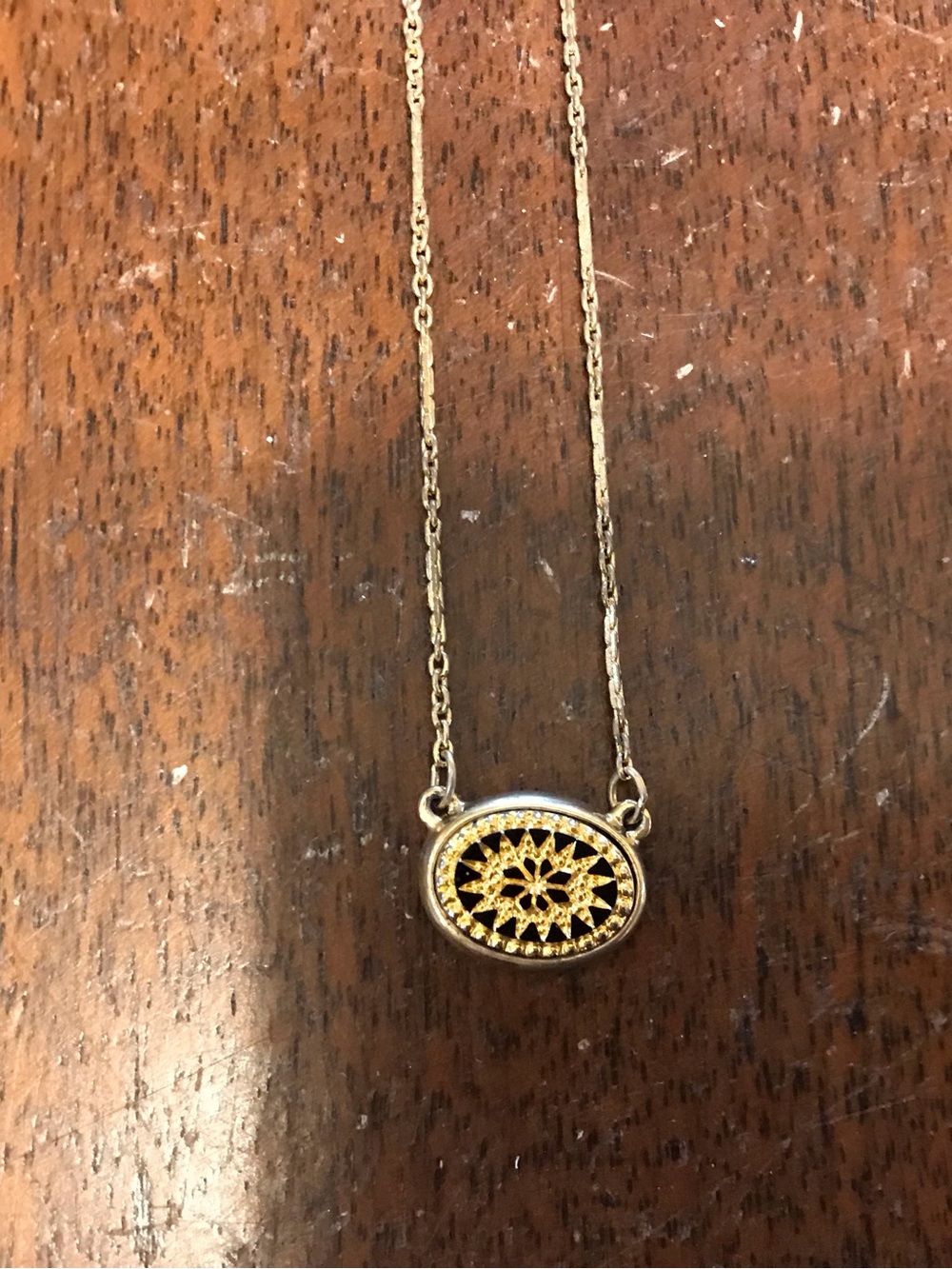 Vintage Avon Snowflake Oval Pendant Necklace - Picture 7 of 8